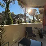 Bord De Apartment