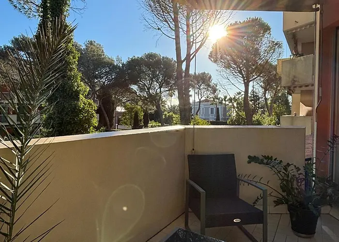 Bord De Apartment