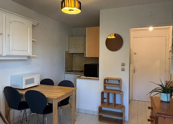 Bord De Apartment